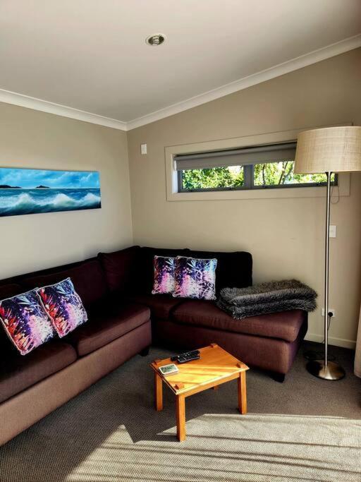 Orca Lodge Raglan Exterior photo